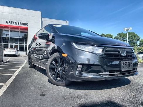 Used 2023 Honda Odyssey Sport image 2