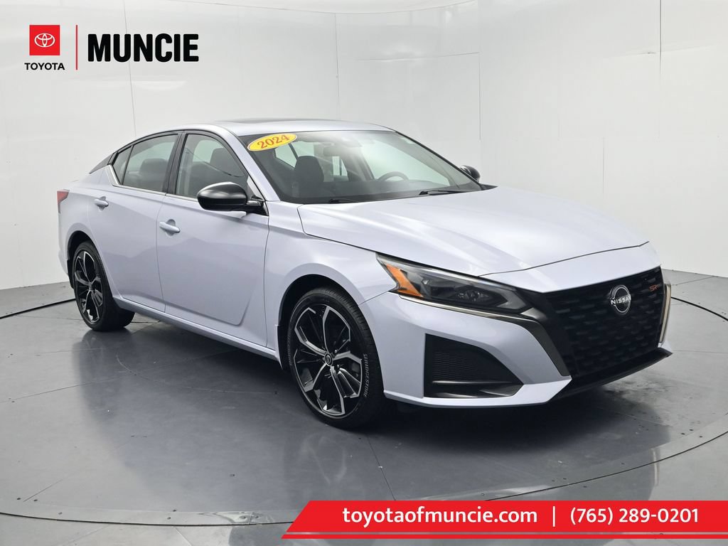 Used 2024 Nissan Altima 2.5 SR w/ SR Premium Package AWD/4WD image 1