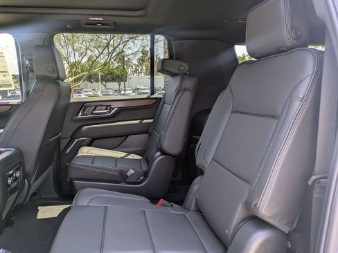 New 2026 GMC Yukon XL Denali w/ Sun & Power Step Package AWD/4WD image 17