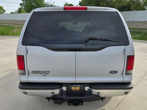 Used 2003 Ford Excursion XLT RWD image 5
