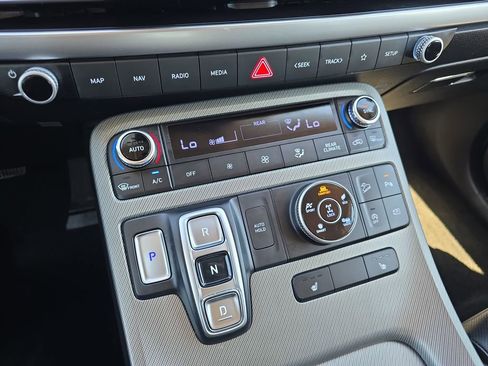 Used 2024 Hyundai Palisade SEL image 25