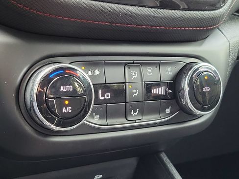 Used 2021 Chevrolet TrailBlazer RS w/ Sun and Liftgate Package FWD image 29