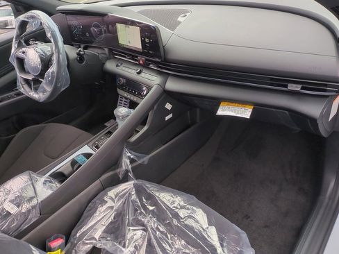 New 2026 Hyundai Elantra Sport FWD image 27