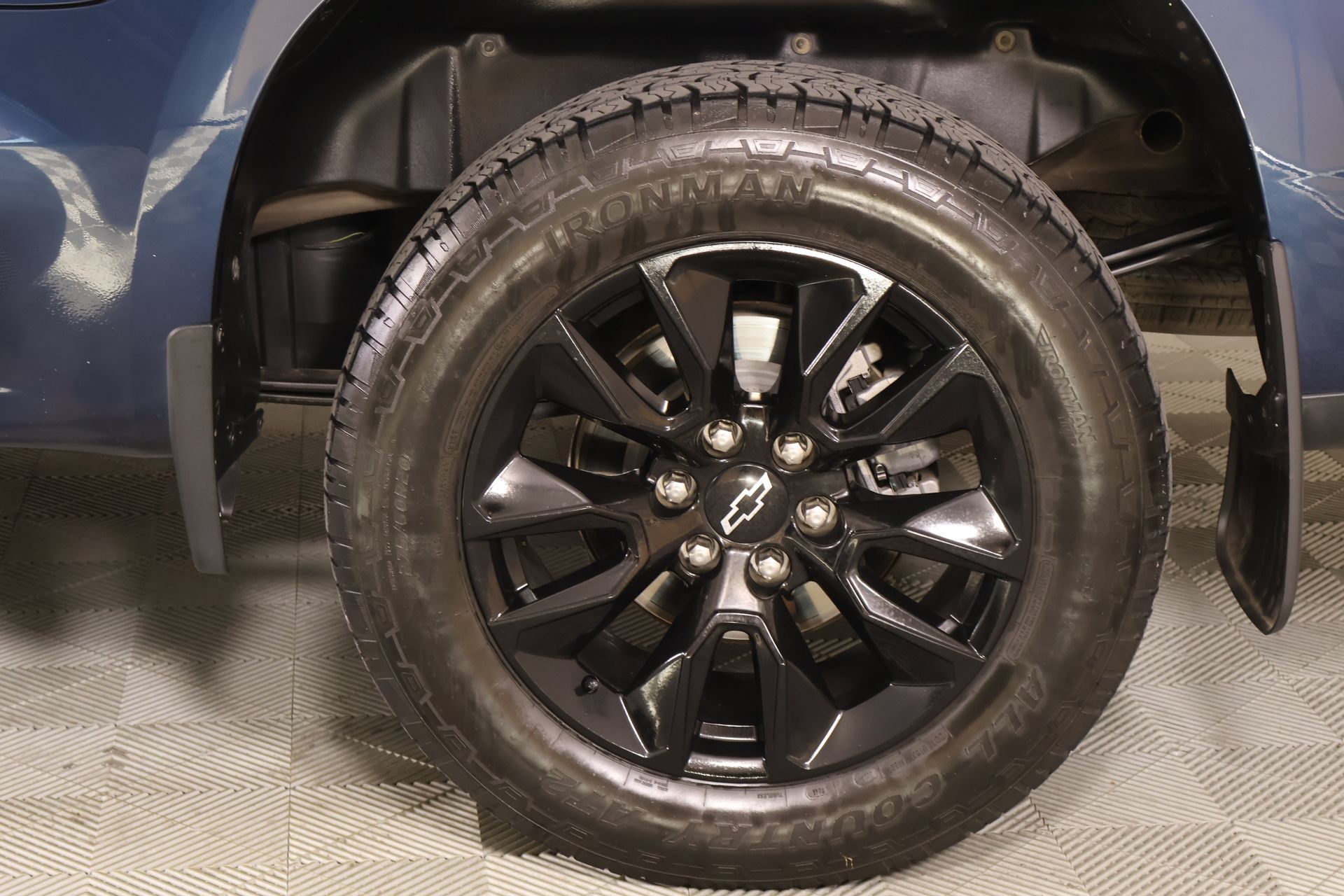 Used 2020 Chevrolet Silverado 1500 LT w/ Texas Edition AWD/4WD image 18