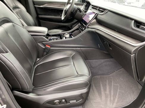 Certified 2023 Jeep Grand Cherokee Limited AWD/4WD image 22