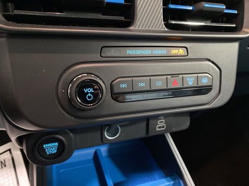 Used 2025 Ford Maverick XLT w/ Equipment Group 301A image 28