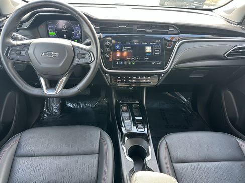 Used 2023 Chevrolet Bolt EUV LT w/ Convenience Package image 23