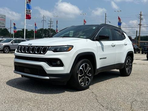 Used 2024 Jeep Compass Limited image 7