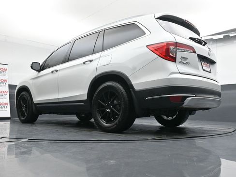 Used 2021 Honda Pilot Touring image 35