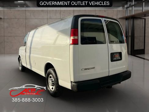 Used 2010 Chevrolet Express 2500 Extended image 5