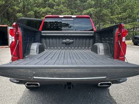 Used 2023 Chevrolet Silverado 1500 LT Trail Boss w/ LT Trail Boss Premium Package AWD/4WD image 18