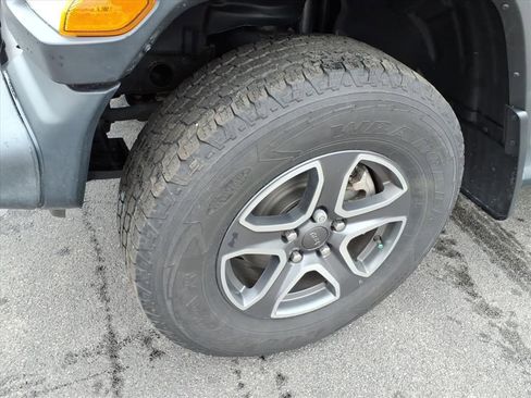 Used 2021 Jeep Wrangler Sport S image 12