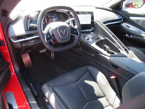 Used 2024 Chevrolet Corvette Stingray Premium Cpe w/ Z51 Performance Package RWD image 16
