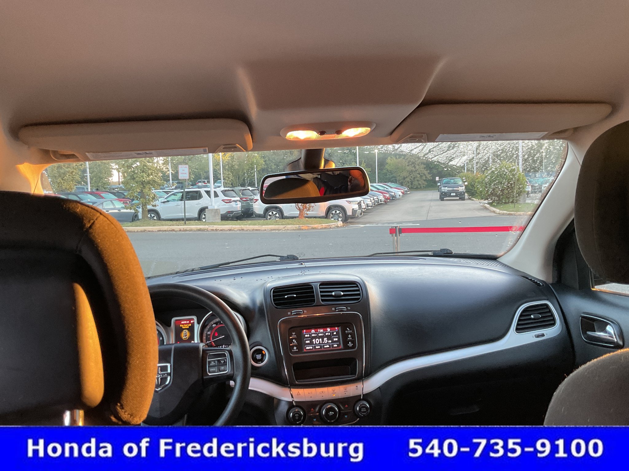 Used 2018 Dodge Journey SE FWD image 39