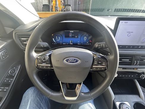 Used 2023 Ford Escape Platinum AWD/4WD image 14