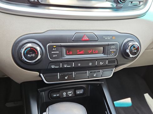 Used 2020 Kia Sorento LX w/ LX I4 Convenience Package FWD image 14