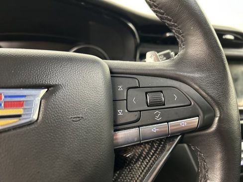 Used 2023 Cadillac XT6 Sport image 10