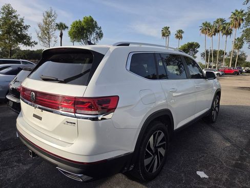 Used 2024 Volkswagen Atlas SEL AWD/4WD image 5