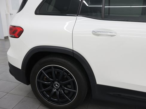 Used 2022 Mercedes-Benz GLB 35 AMG 4MATIC image 26
