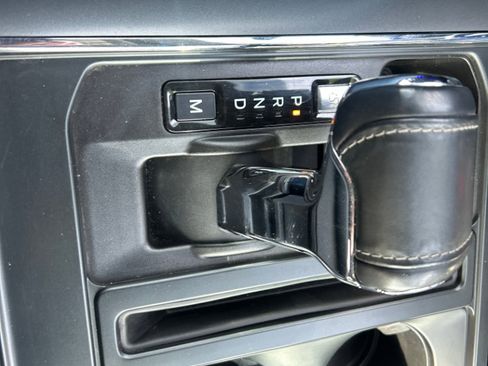 Used 2021 Ford F150 Lariat w/ Equipment Group 502A High image 17