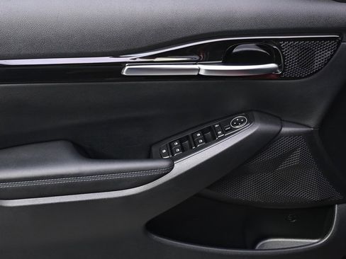 Used 2023 Kia Seltos S image 22