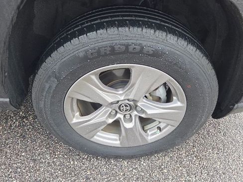 Used 2024 Toyota RAV4 XLE image 15