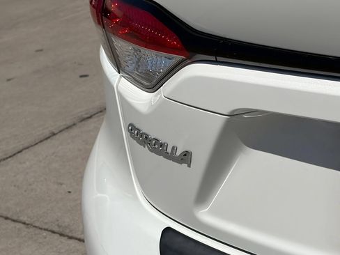 Used 2020 Toyota Corolla SE w/ Carpet Mat Package (TMS) FWD image 4