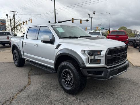 Used 2019 Ford F150 Raptor w/ Equipment Group 802A Luxury AWD/4WD image 7