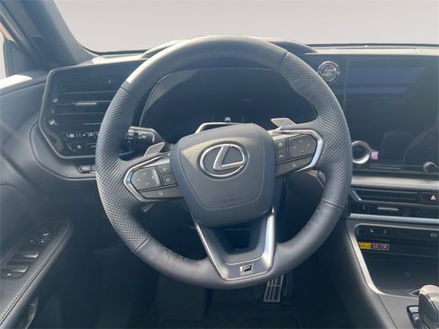 Used 2026 Lexus TX 500h AWD w/ Technology Package image 12