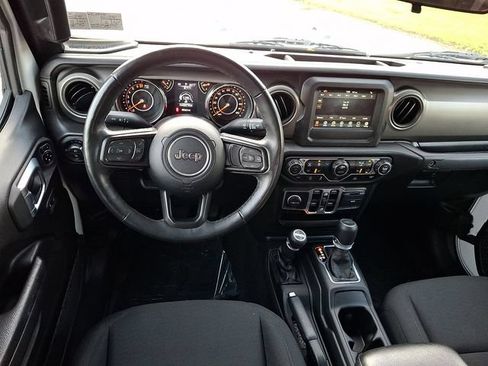 Used 2022 Jeep Gladiator Sport AWD/4WD image 13