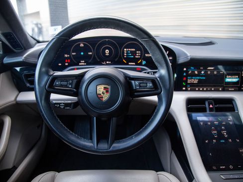 Certified 2022 Porsche Taycan RWD image 10