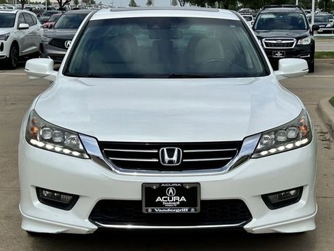 Used 2014 Honda Accord Touring image 9