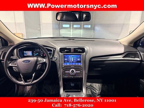 Used 2020 Ford Fusion Titanium image 23