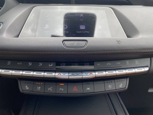 Used 2019 Cadillac XT4 Premium Luxury AWD/4WD image 34