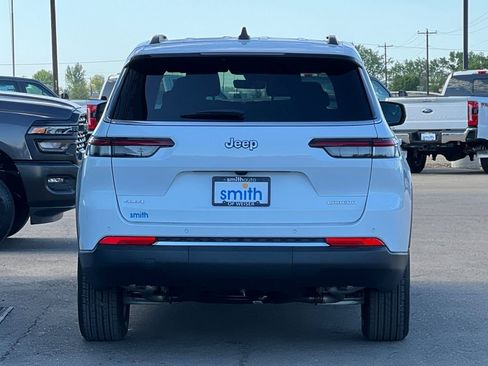 New 2025 Jeep Grand Cherokee L Laredo w/ Trailer Tow Package image 9