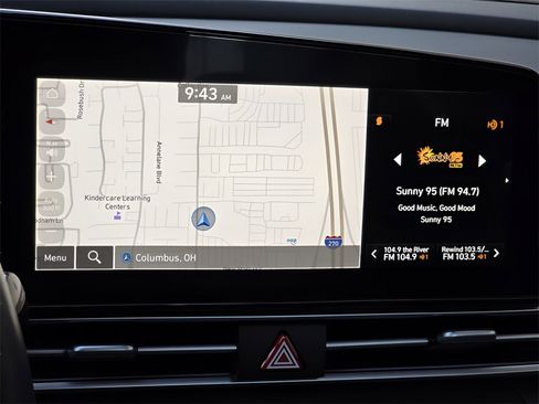 Used 2023 Hyundai Elantra Limited image 32