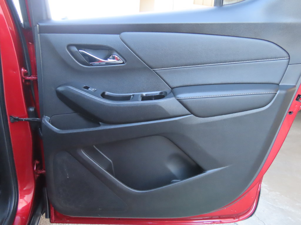 Used 2023 Chevrolet Traverse LT w/ LPO, Floor Liner Package AWD/4WD image 36