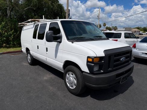 Used 2009 Ford E-350 and Econoline 350 Extended Super Duty RWD image 4
