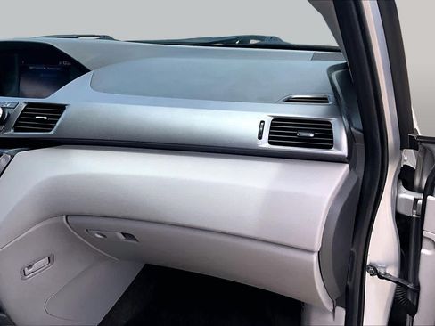 Used 2014 Honda Odyssey EX-L image 16