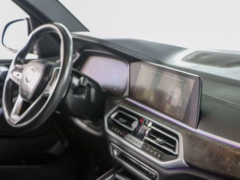 Used 2022 BMW X5 sDrive40i w/ Parking Assistance Package image 26