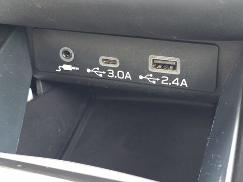 Used 2023 Subaru Outback Premium AWD/4WD image 7