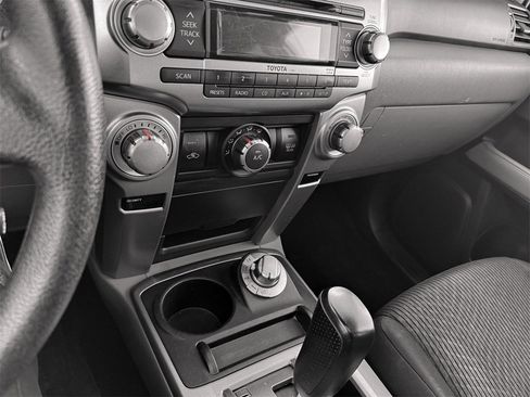 Used 2013 Toyota 4Runner SR5 w/ Convenience Pkg image 22