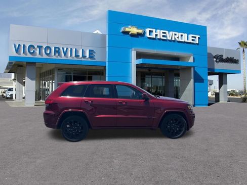 Used 2021 Jeep Grand Cherokee Laredo X RWD image 4