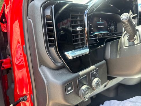 Used 2025 Chevrolet Silverado 1500 LT RWD image 22