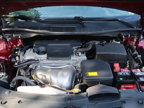 Used 2015 Toyota Camry LE FWD image 13