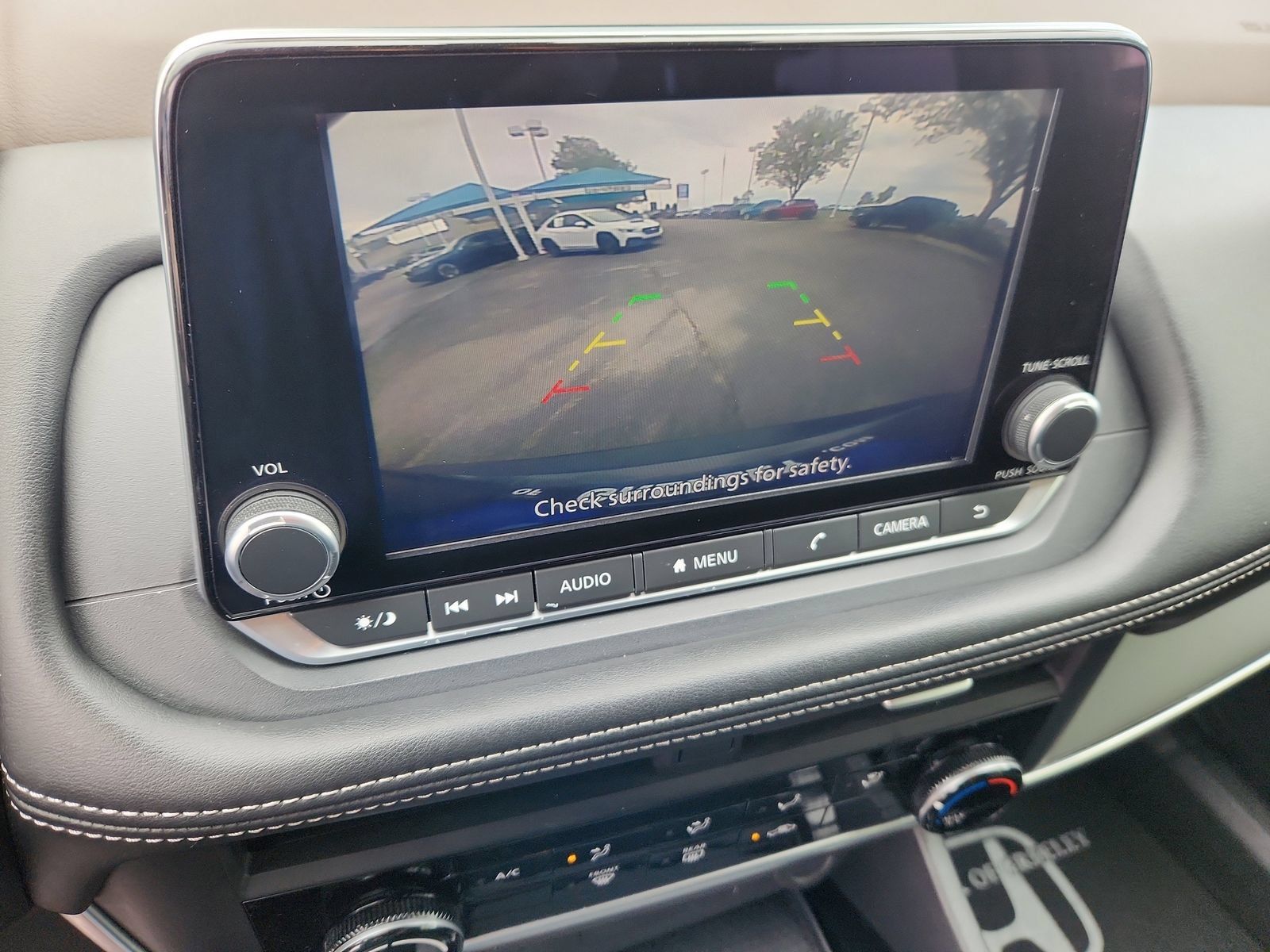 Used 2023 Nissan Rogue S AWD/4WD image 22