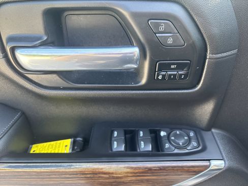 Used 2020 Chevrolet Silverado 1500 High Country w/ Technology Package AWD/4WD image 16