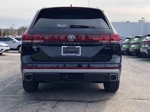New 2026 Volkswagen Atlas Peak Edition AWD/4WD image 6