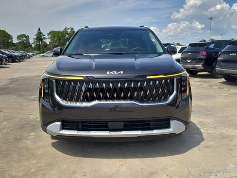 New 2026 Kia Carnival EX FWD image 3