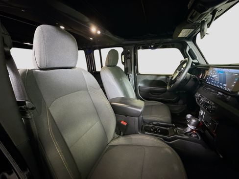Used 2024 Jeep Wrangler Sport image 29